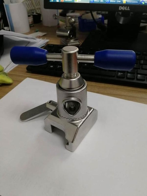 16-19mm Universal Surgical Table Rail Clamps 304 Stainless Steel Clark Socket